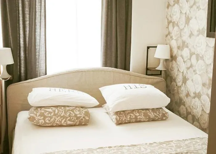 Apartment Travel Hub ***